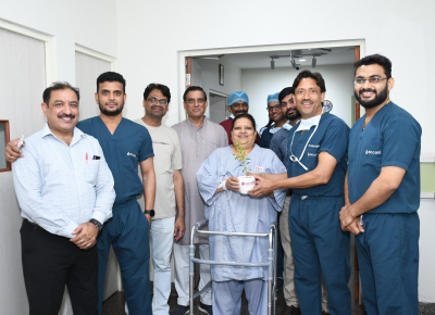 knee-injury-specialist-doctor-in-faridabad